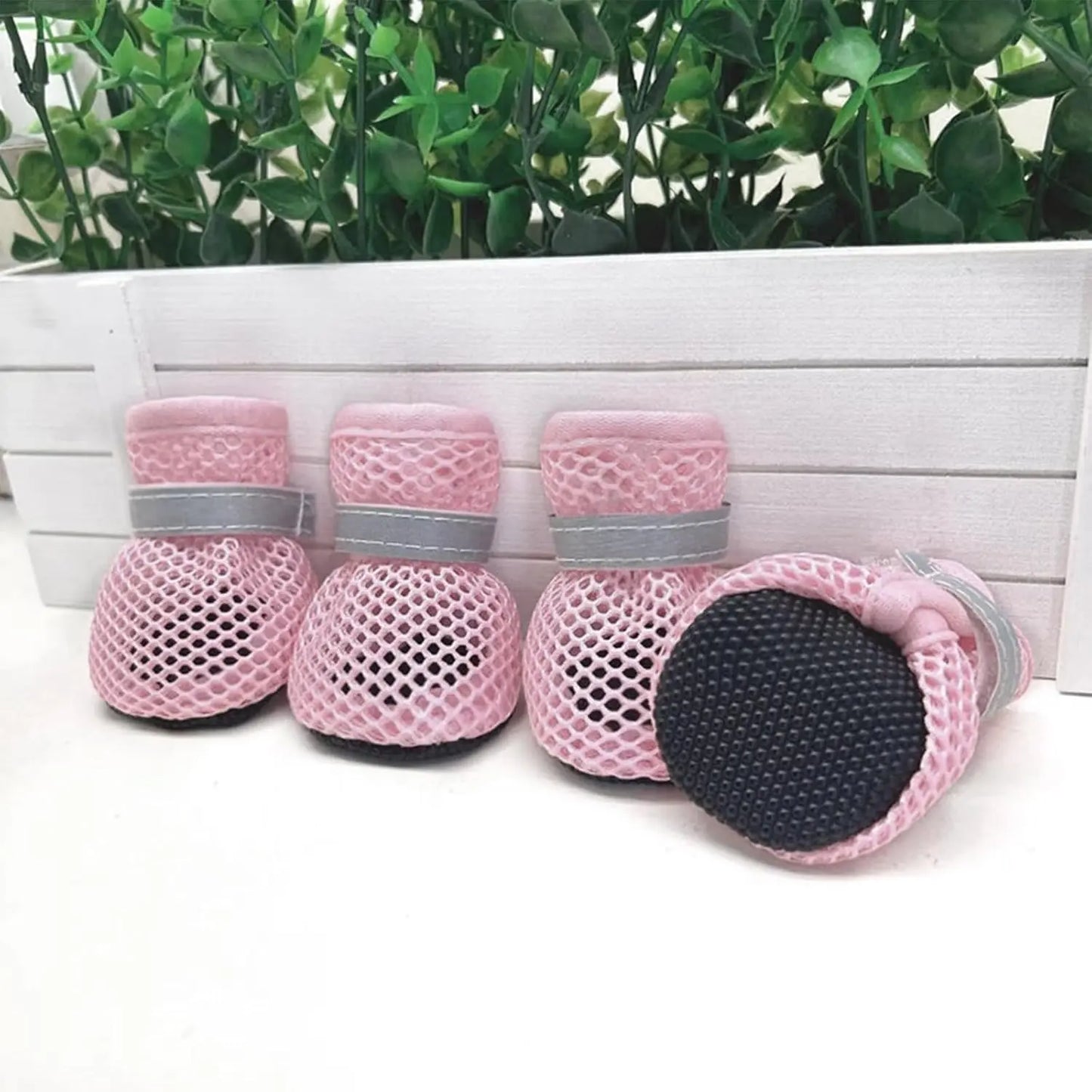 Summer Breathable Dog Shoes for Small Dogs, Reflective Adjustable Non Slip Paw Protectors for Small Dogs Cat Puppy，Breathable Mesh Dog Boots for Summer Hot Pavement
